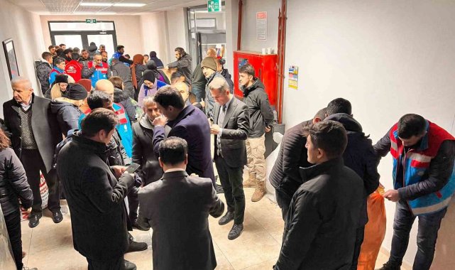 Şemdinli'de depremzedeler için yardım seferberliği