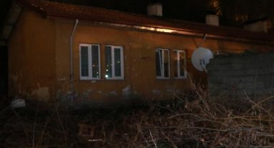 Sevgilisinin evinde bıçakla öldürüldü