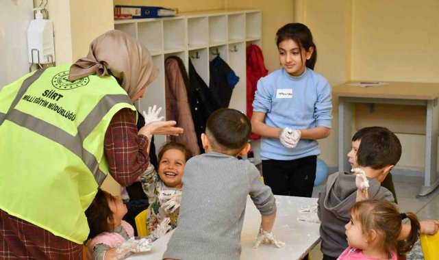 Siirt'e getirilen afetzedelere psikososyal destek sağlanıyor