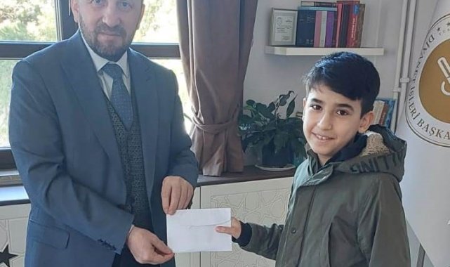 Simav'da 12 yaşındaki Kur'an Kursu öğrencisi harçlıklarını depremzedelere bağışladı