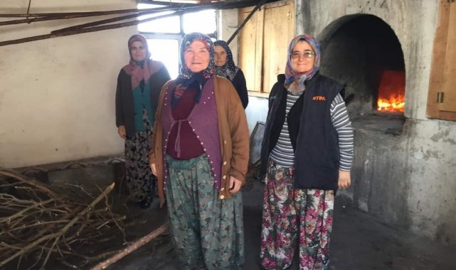 Sındırgı'da fırınlar depremzedeler için yandı
