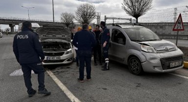Sivas'ta zincirleme kaza; depremzede aileden 6 kişi yaralı