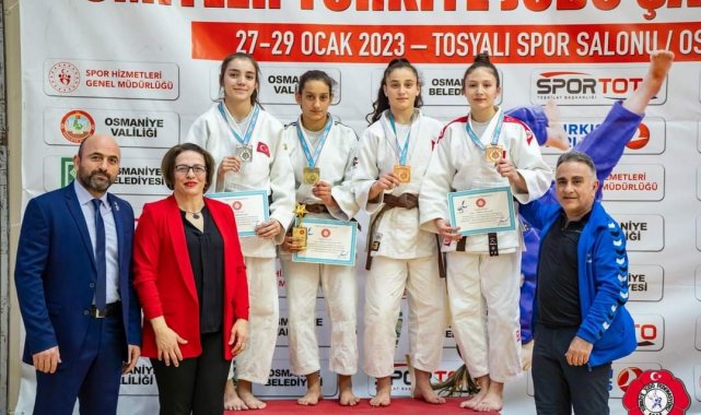 Sivaslı Judocular Osmaniye'de Sivas rüzgarı estirdi