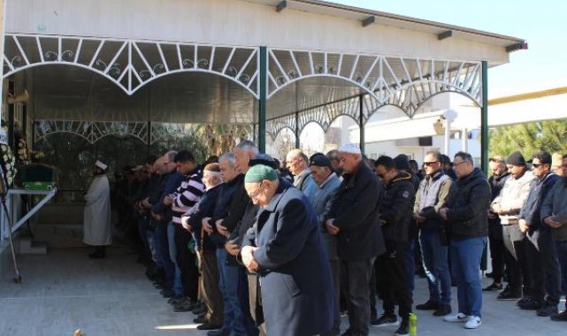 Sömestirde ziyarete gittiği anneannesiyle evde ölü bulunan Ecrin, son yolculuğuna uğurlandı