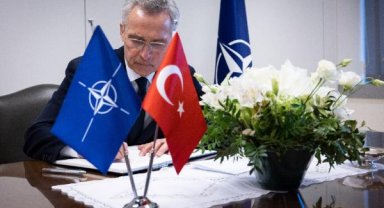Stoltenberg, NATO'daki Türkiye Temsilciliği'nde taziye defterini imzaladı