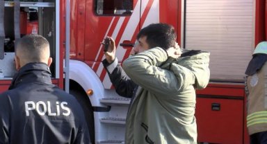Sultangazi'de avize deposunda yangın