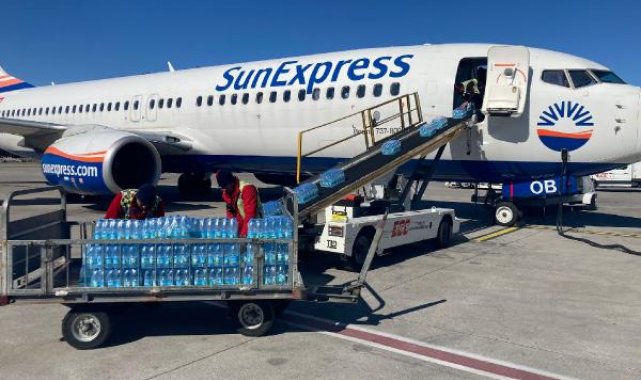 SunExpress, deprem bölgesi uçuşlarını ücretsiz yaptı