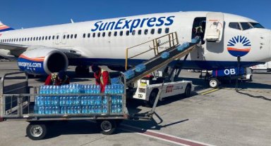 SunExpress, deprem bölgesi uçuşlarını ücretsiz yaptı