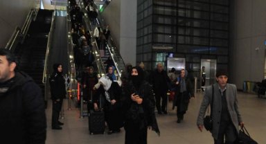 Tahliye uçuşlarıyla İstanbul'a gelen depremzedeler yaşadıkları felaketi anlattı