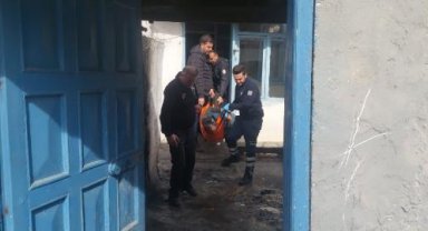 Tartıştığı kişiler tarafından tüfekle bacaklarından vuruldu