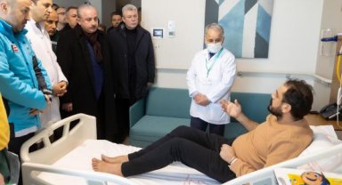 TBMM Başkanı Şentop, Adana'da depremzedeleri ziyaret etti