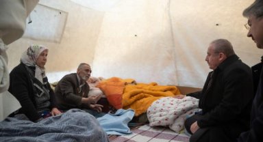 TBMM Başkanı Şentop, Adana'da depremzedeleri ziyaret etti