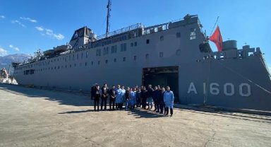 TCG İskenderun'un gönüllü doktoru: Depremzedelere seyirde müdahale ettik