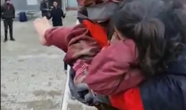 Tekirdağlı madenciler ve AKUT ekipleri enkaz altından 3 kişiyi kurtardı - Yeniden