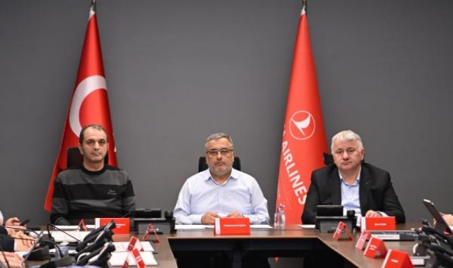 THY Yönetim Kurulu Başkanı Bolat: 17 bin 435 yardım gönüllüsü ve kurtarma ekibini deprem bölgesine taşıdık