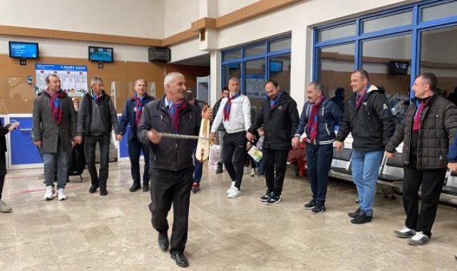 Trabzon Havalimanı'nda rötara horonlu bekleyiş