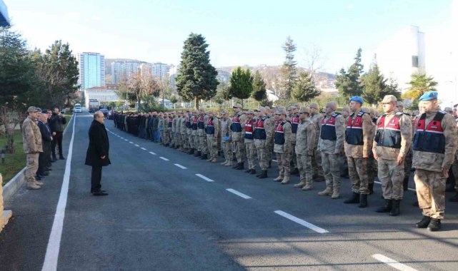 Trabzon İl Jandarma Komutanlığı'ndan deprem bölgesine 300 kişilik arama-kurtarma ekibi gönderildi