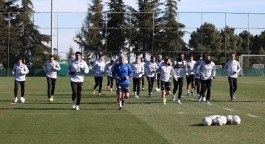 Trabzonspor'da Bakasetas dinlendirildi, Eren, Bartra ve Abdülkadir idmanda