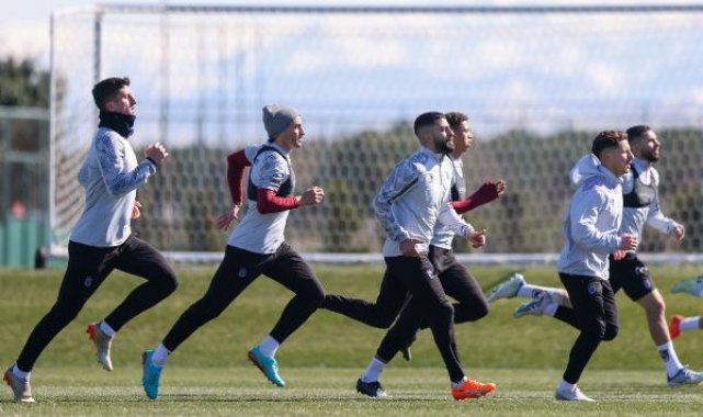 Trabzonspor'da Markovic takımla ilk antrenmanına çıktı