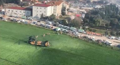TSK'nın 'uçan kaleleri' deprem bölgelerine yardım taşıyor
