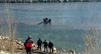 Tunceli'de Munzur Çayı'nda erkek cesedi bulundu