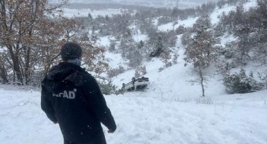Tunceli'de otomobil şarampole yuvarlandı: 1 yaralı