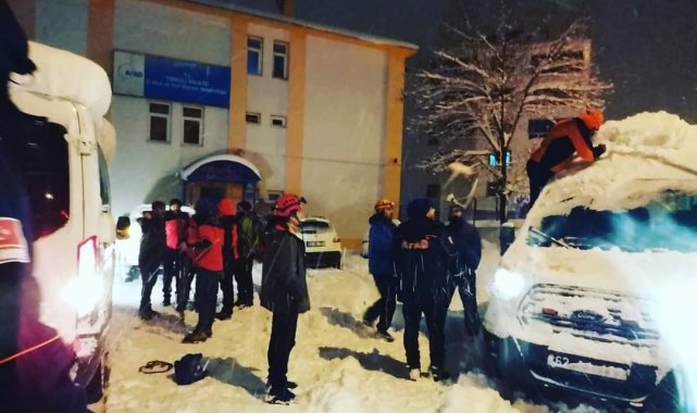 Tunceli'den Adıyaman'a ekipler sevk edildi