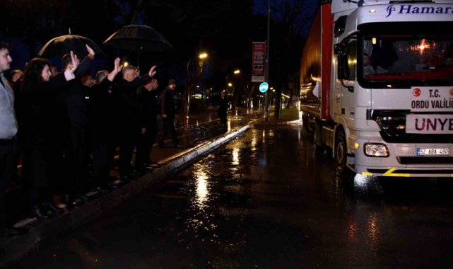 Ünye deprem bölgesi için tek yürek oldu