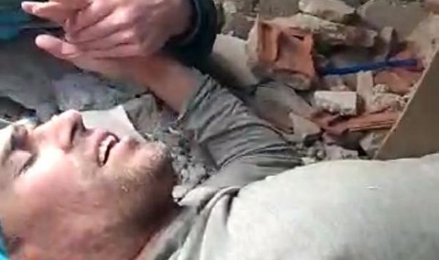 Uzman çavuş, depremin 103'üncü saatinde sağ çıkarıldı