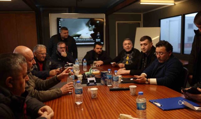 Vali Çiçek ve Başkan Büyükkılıç'tan deprem bölgesinde 'Kayseri' dayanışması