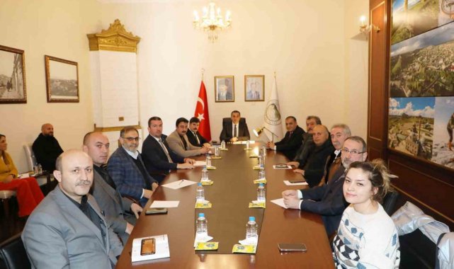 Vali Öksüz, STK temsilcileriyle bir araya geldi