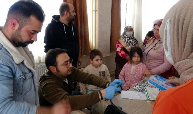 Van'a gelen depremzedelere sağlık taraması