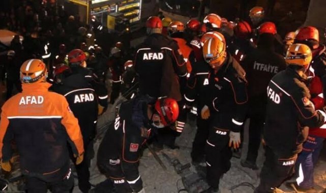 Van'da 90 AFAD personeli deprem bölgesine gönderildi