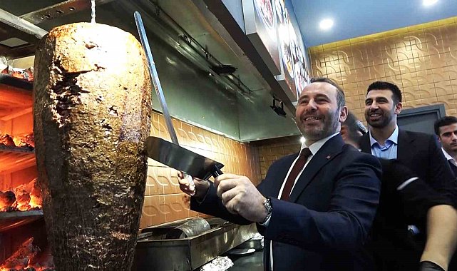 Yalova Belediye Başkan Vekili Tutuk, ocağa geçti döner kesti