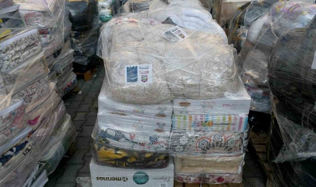 Yardım kamyonları Kuşadası'ndan afet bölgesine doğru yola çıktı