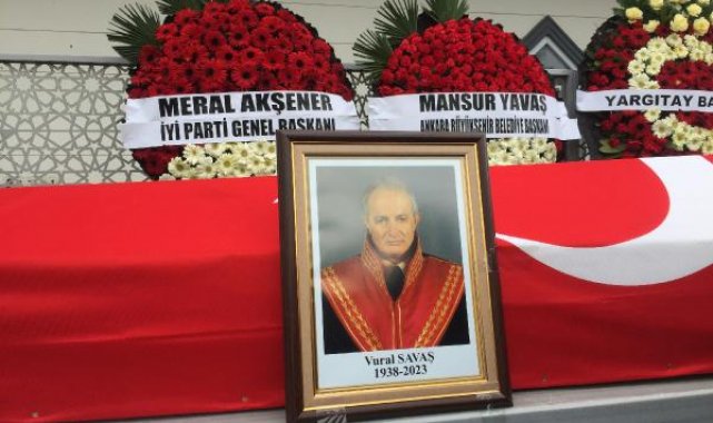 Yargıtay Onursal Cumhuriyet Başsavcısı Vural Savaş, Ankara'da toprağa verildi