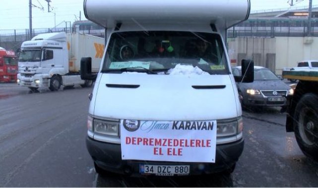 Yeniden İstanbul'dan gemiyle iş makineleri deprem bölgesine gönderildi