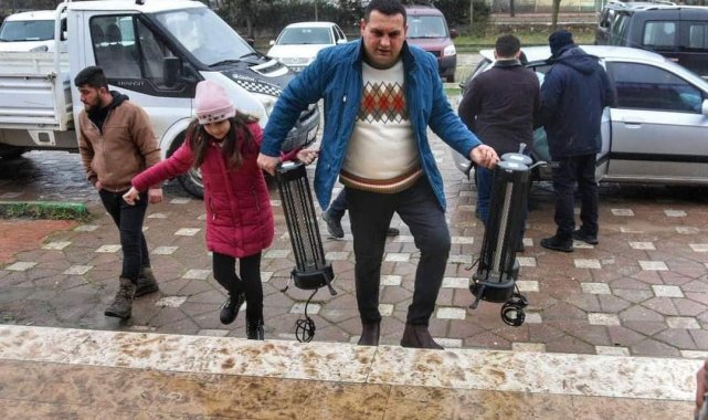 Yenişehir'den 8 tır yardım malzemesi yola çıktı