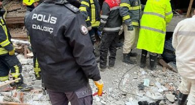 Yıkılan binanın enkazından 108 saat sonra kurtarıldı