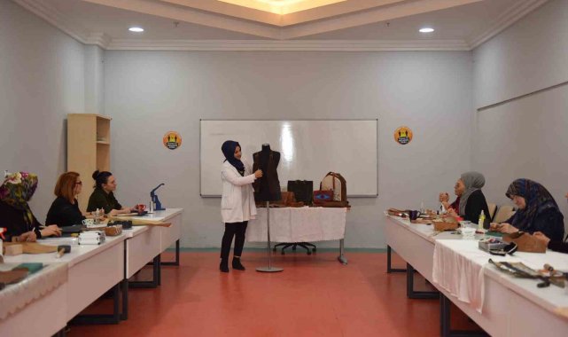 Yıldırım'da deri sanatının incelikleri öğretiliyor