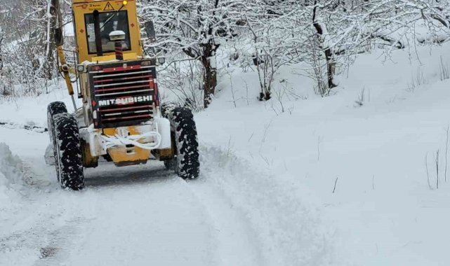 Yollar temizlendi, çocuklar karın keyfini çıkardı