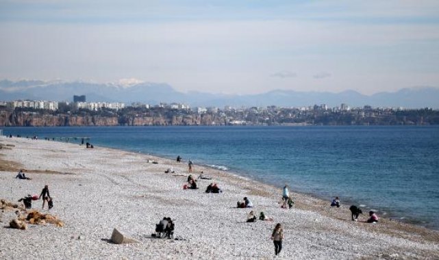 Yurtta kar, Antalya'da bahar havası