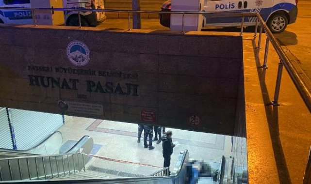 Yürüyen merdivenden düşüp öldü