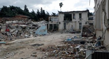 110 yıllık Antakya Lisesi, depreme dayanamadı