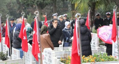 18 Mart Şehitleri Anma Günü'nde Samsun'da şehitliklere ziyaret