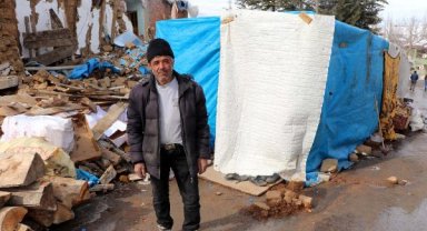 2 çocuk babası depremzede: Her taraf çatladı ve yarıldı