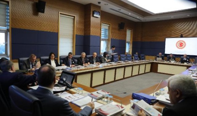 'Depremde orta ve üzeri hasar alan yapı denetimli bina sayısı 216'