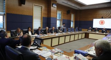'Depremde orta ve üzeri hasar alan yapı denetimli bina sayısı 216'