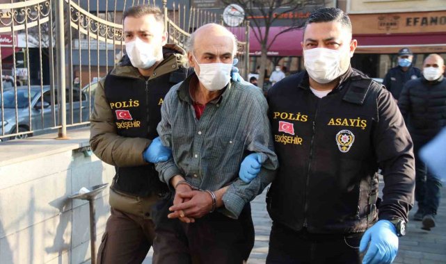 61 yaşındaki kişiyi öldürüp yaşadıkları barakanın arkasına gömen sanıkların yargılandığı dava ertelendi