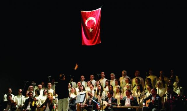 7 üyesini depremde kaybeden Antakya Medeniyetler Korosu'ndan dayanışma konseri